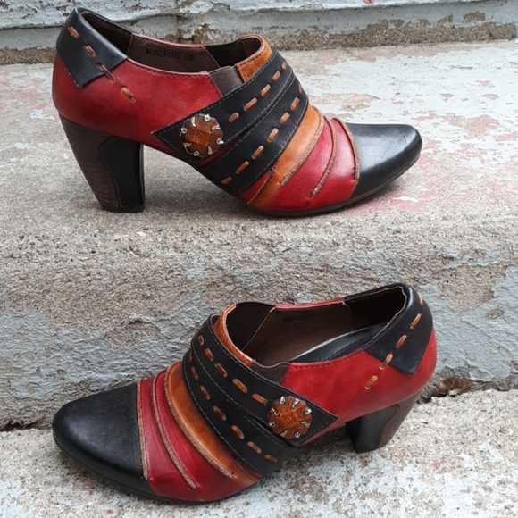 L’Artiste Shoes - L’Artiste Wondrous Spring Step Slip-On Shoe 👠